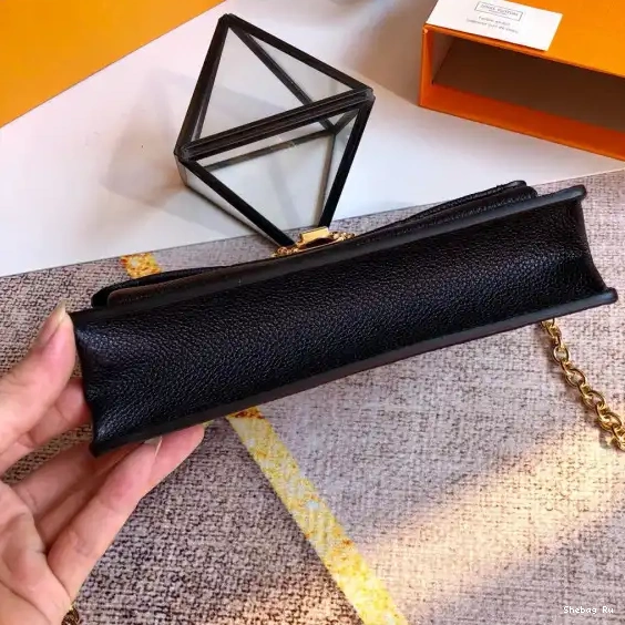 LOUIS VUITTON CHAIN WALLET VAVIN 0606